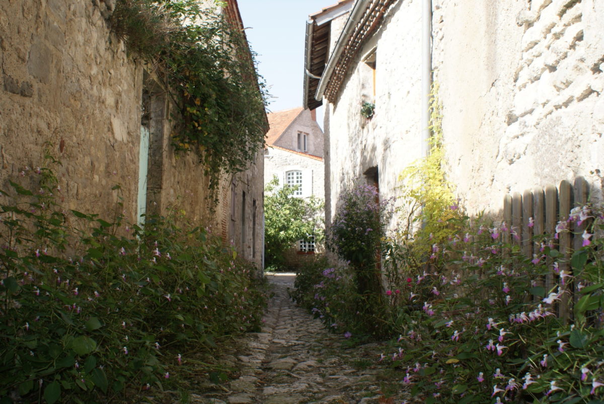 Ruelles Charroux © OT Val de Sioule