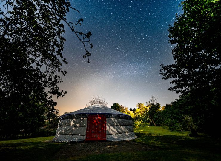 Moon yurt sous les étoiles