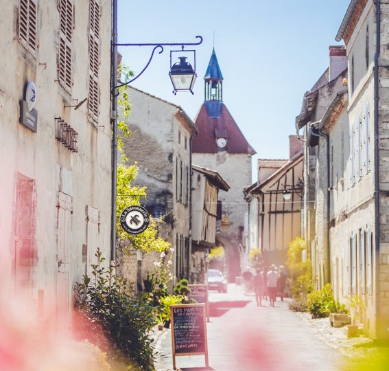 Charroux, la médiévale « Plus Beaux Villages de France »_Charroux