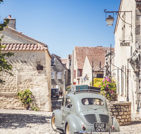 Charroux, la médiévale « Plus Beaux Villages de France »_Charroux