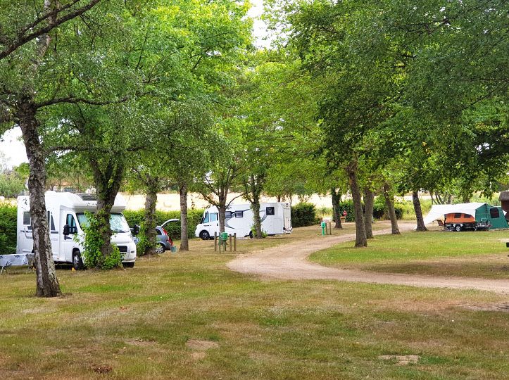 Aire de services sur camping